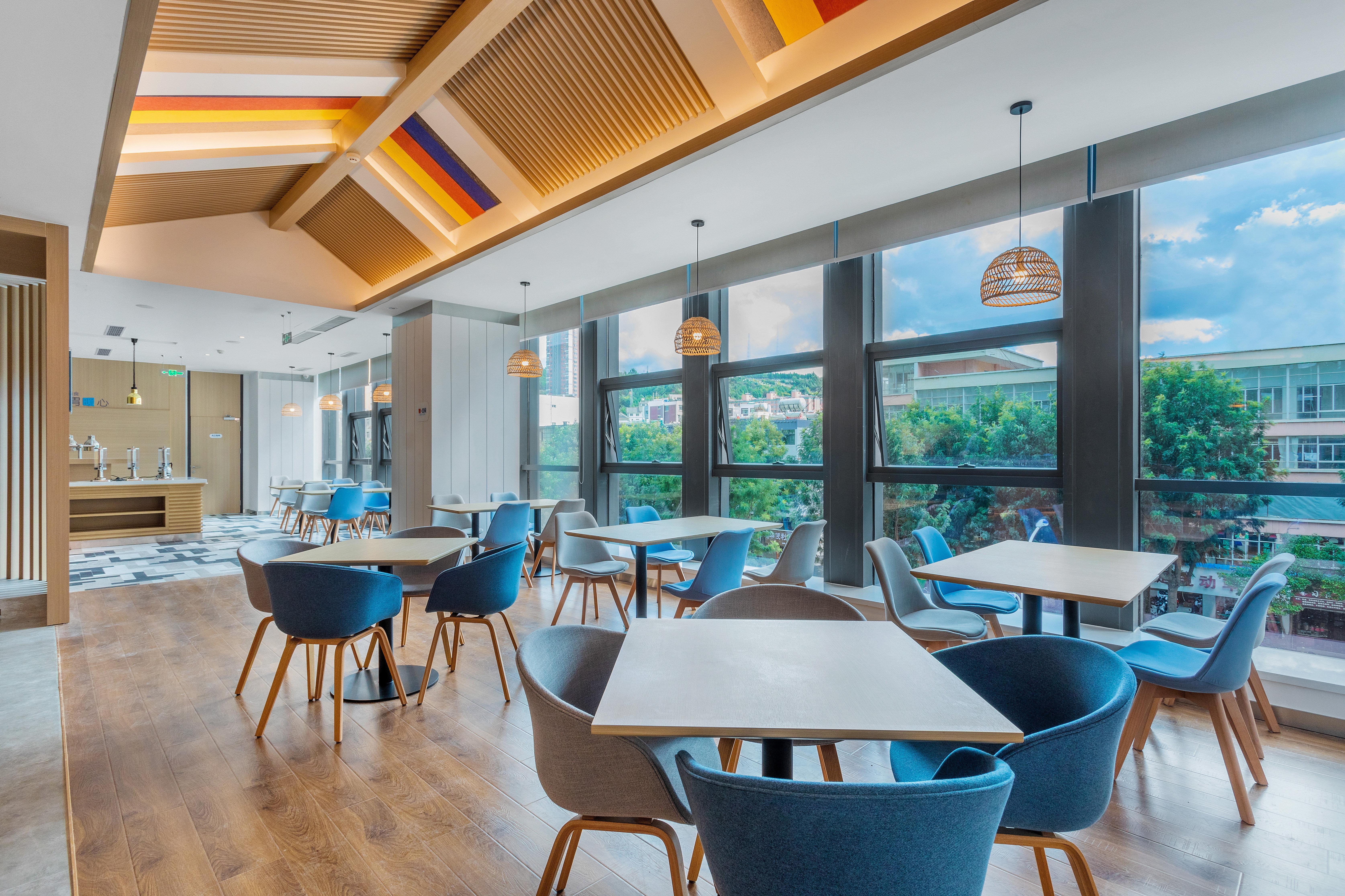 Holiday Inn Express Dali Xiaguan By Ihg Zewnętrze zdjęcie